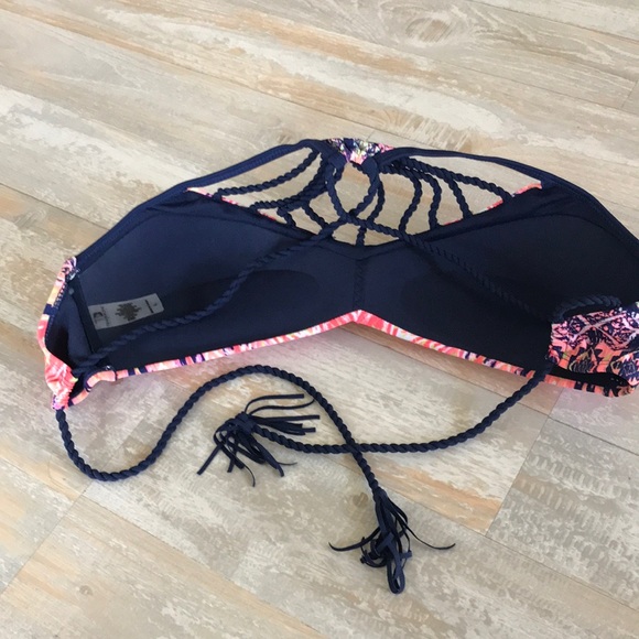 ❤️Tini Bikini Size Large Top ties around neck/back - Picture 5 of 5